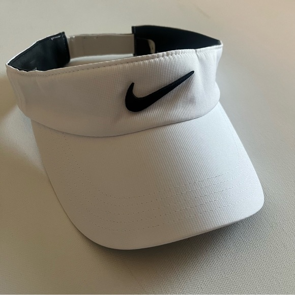 Nike Dri-Fit White Visor - Picture 1 of 7